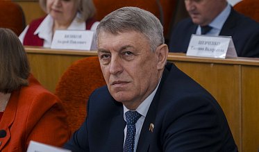 Евгений Солнцев впервые отчитался перед депутатами Заксобрания
